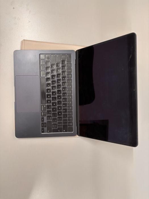 Macbook air m2 256gb