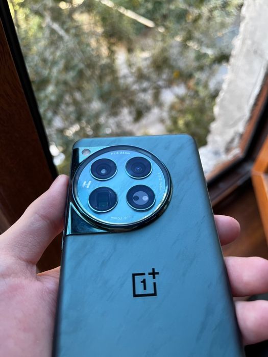 One plus 12 256gb