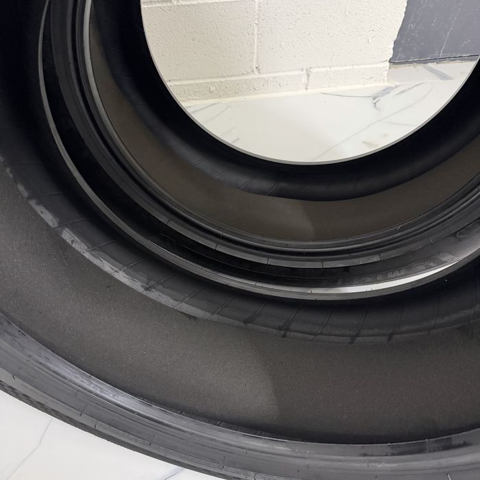 265/45/21 Michelin
