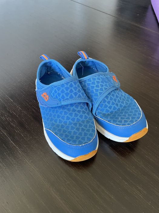 Детская обувь. Для мальчика кроссовки