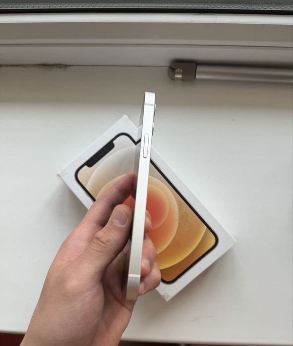 Iphone 12 white 64gb 81%