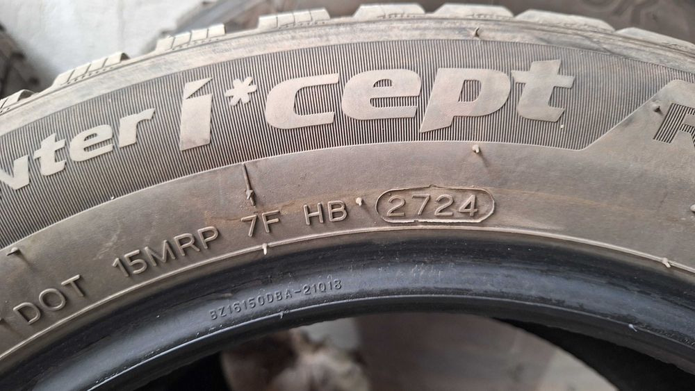 Продавам 4бр зимни гуми  Hankook  205/55/16