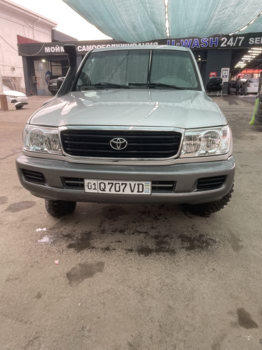 Toyota land cruser 105