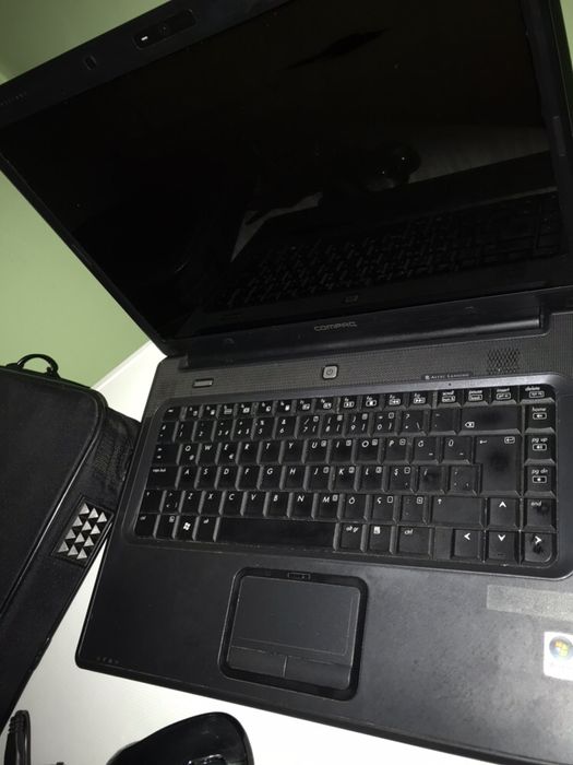 Лаптоп HP Compaq Presario C700