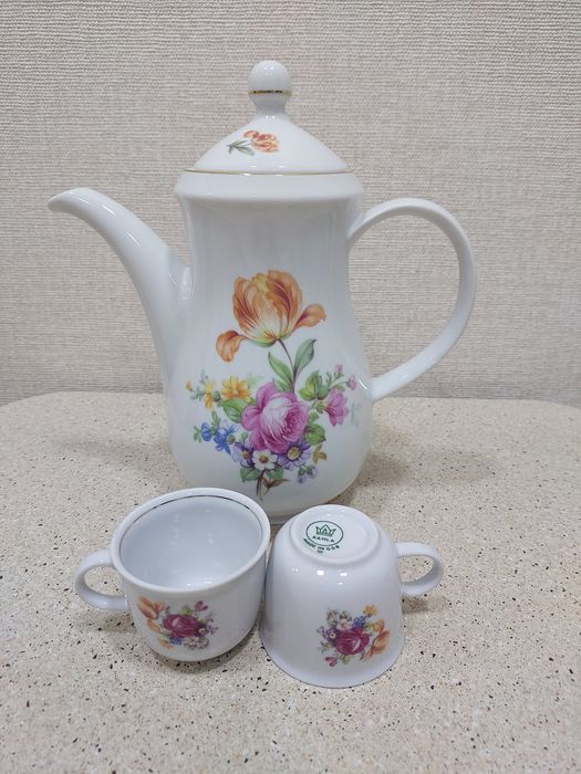 Продаётся  новый кофейник ГДР