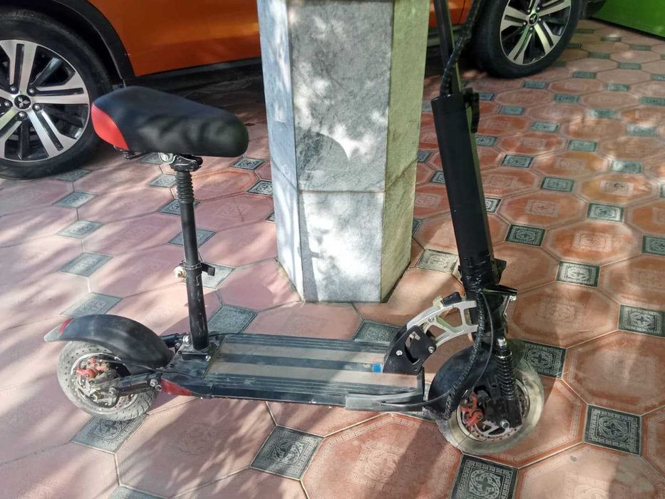 Электросамокат Б/У