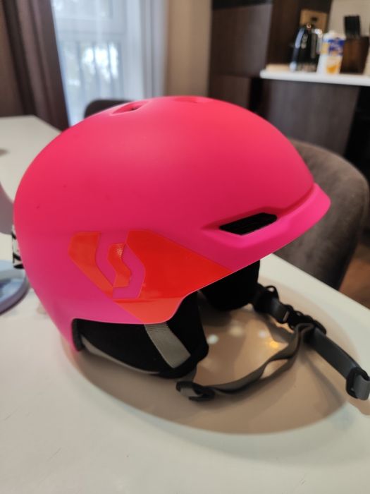 Шлем для лыжников