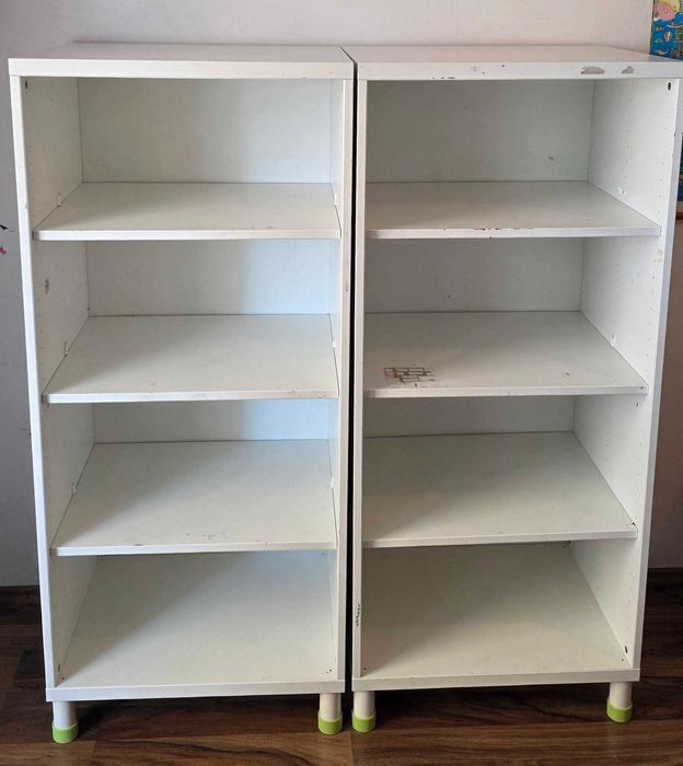 Vând 2 cadre de depozitare / biblioteci IKEA Stuva  ptr copii  (cu 3 polițe incluse și picioare reglabile), practice și încăpătoare.