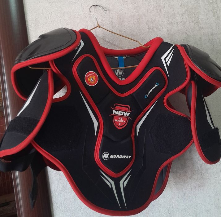 Нагрудник хоккейный, подростковый