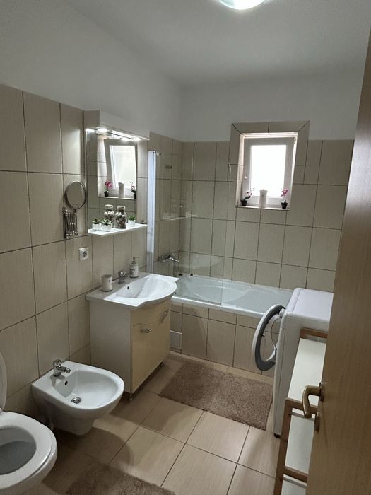 Inchiriez Apartament 2 camere