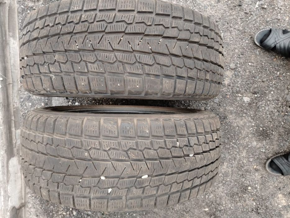 Продам шины 2 шт зима