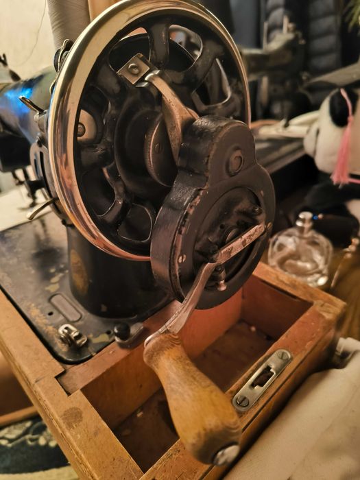 Две швейные машинки ручные "Подольск"