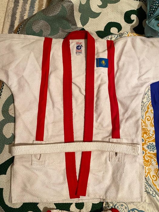 8000 тенге продам