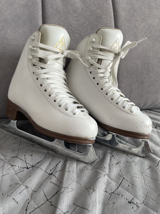 Коньки для фигурного катания