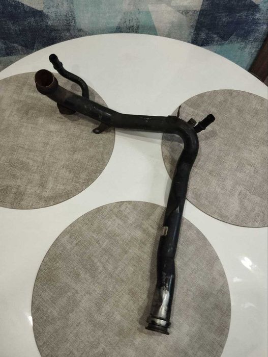 Патрубок системы охлаждения audi