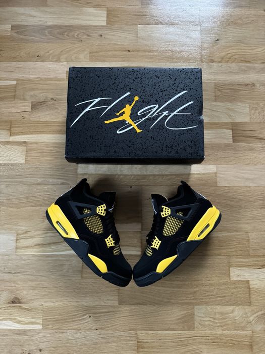 Air Jordan 4 Yellow Thunder 42