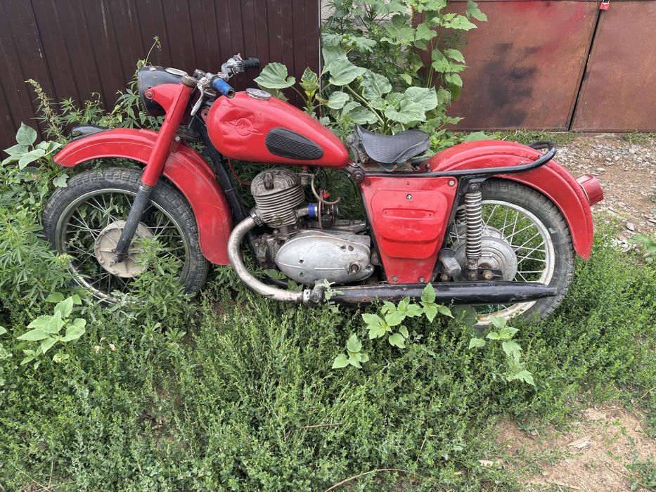 Продам мотоцикл ИЖ Планета 2.