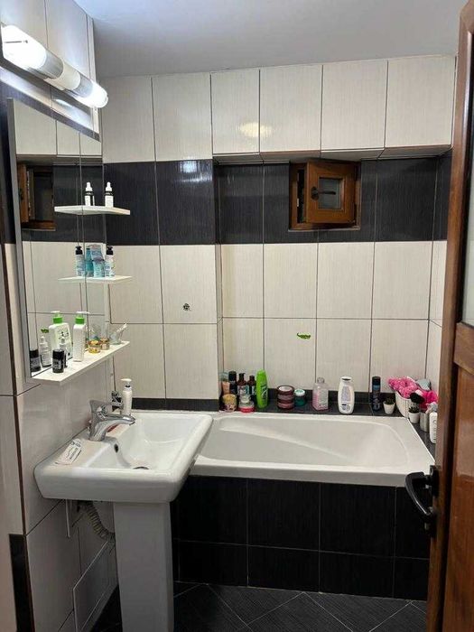 Apartament 4 Camere Decomandat – Pacurari Lukoil