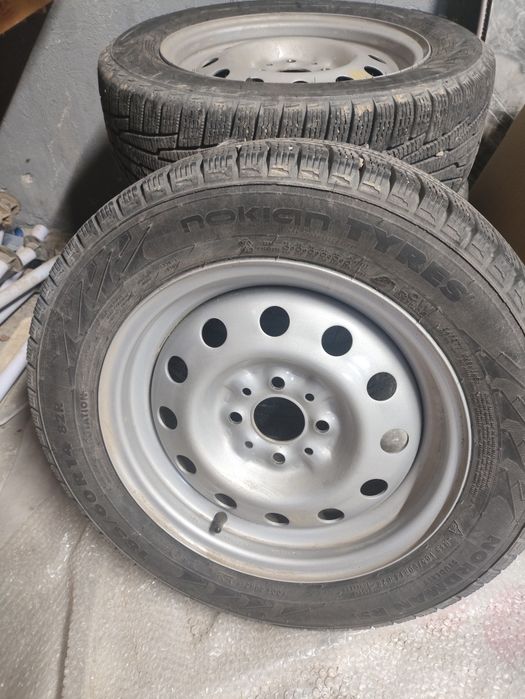 Диск с шинами, комплект