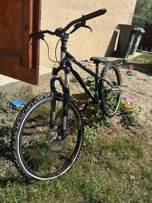 Vând bicicletă yt sau schimb