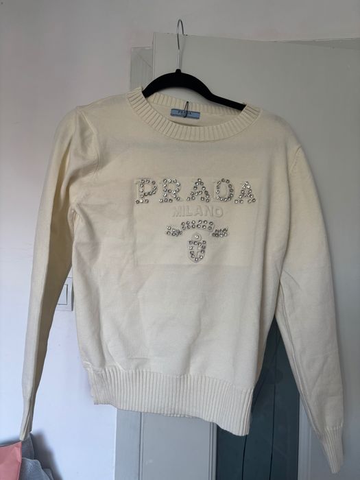 Bluză Prada………….