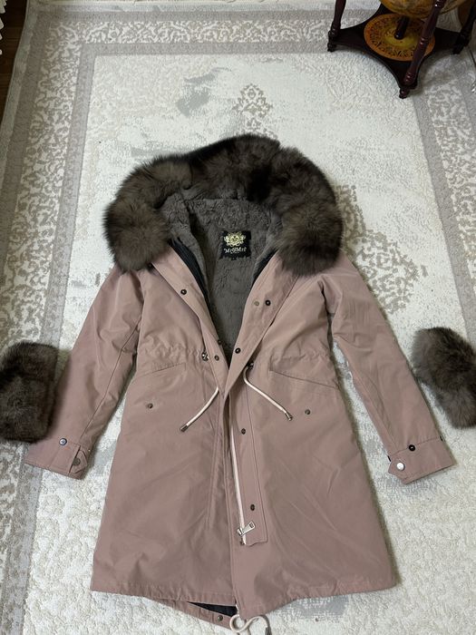 Продам парку. Натуральный мех!