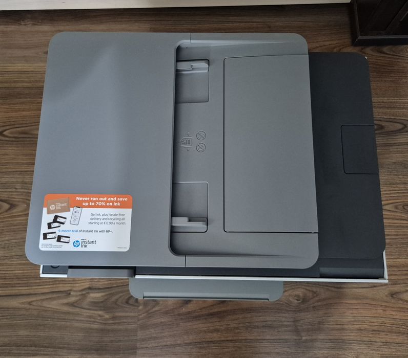 Vând imprimanta HP OfficeJet 8014e