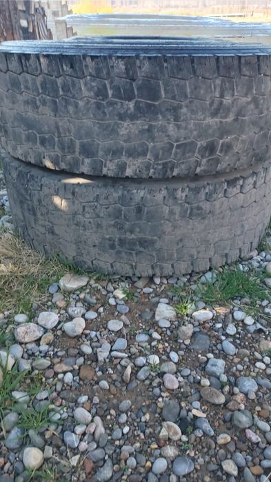 Продам б/у авто шины в отличном состояний