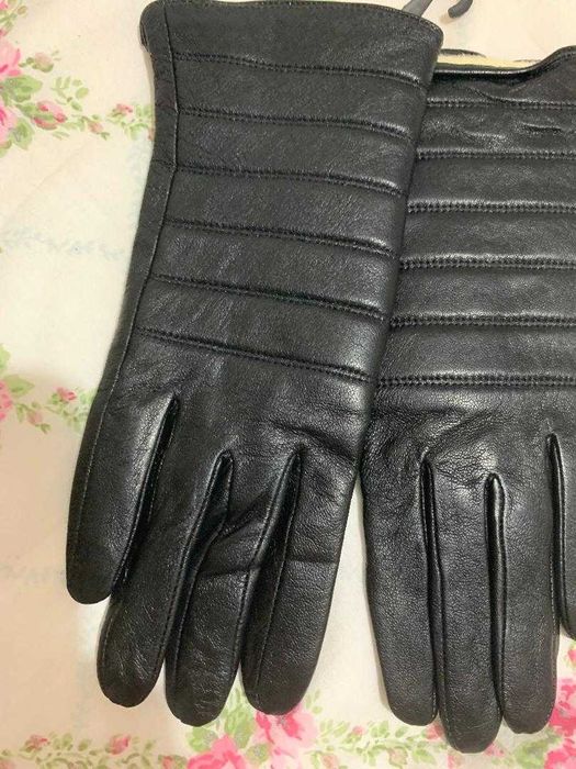 Mănuși damă piele naturală fină.