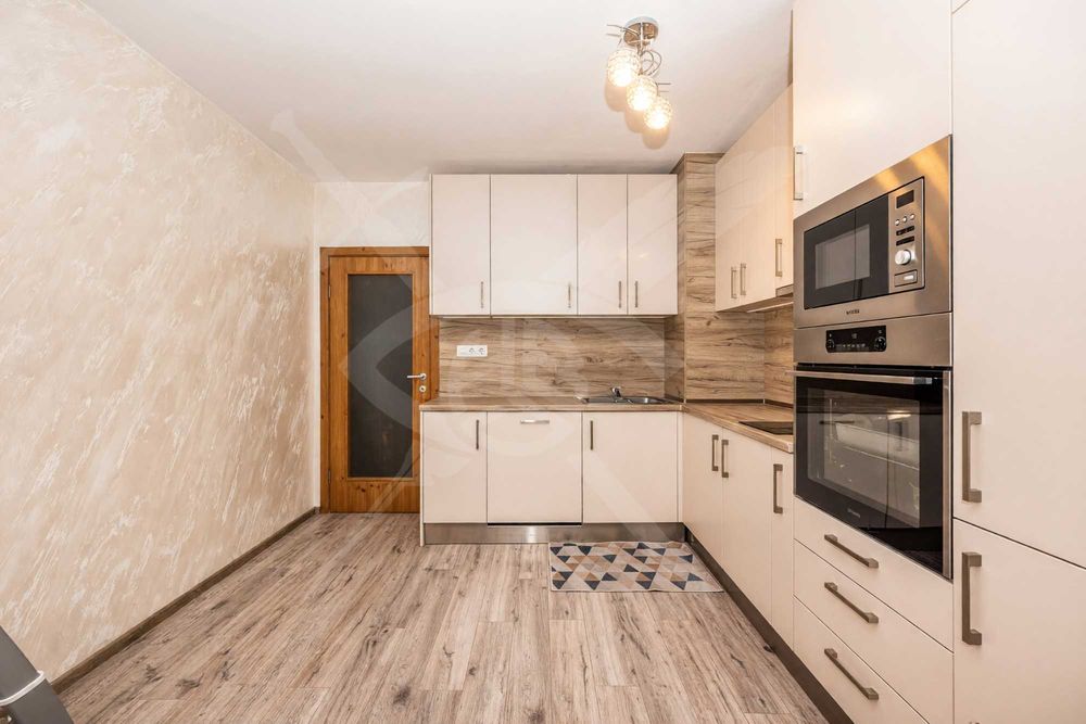 Двустаен апартамент - кв. Тракия - 11463871