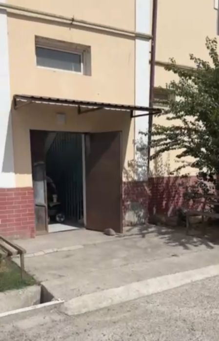 Uy sotiladi, 3 xonali dom, 1-qavat