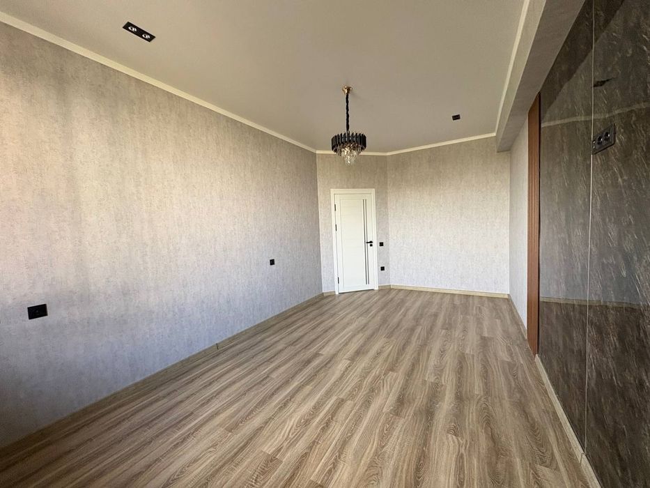 Продаётся квартира 60 квадратных метров.  2/9/10 этажного дома.