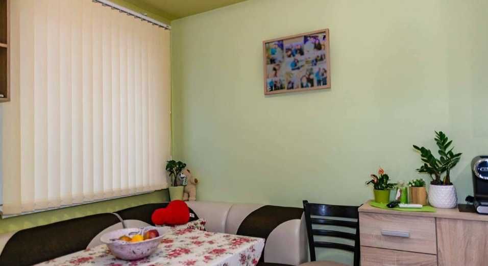 Дава се под наем Едностаен апартамент в Бургас, Меден рудник - зона А - 42 кв.м за 200 € - Снимка #4