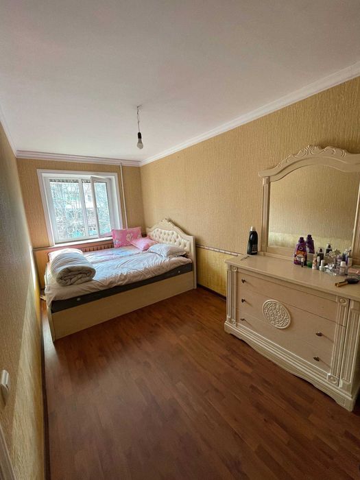 Срочно продается 3х комнатная квартира в кирпичном доме на 9 Чиланзара