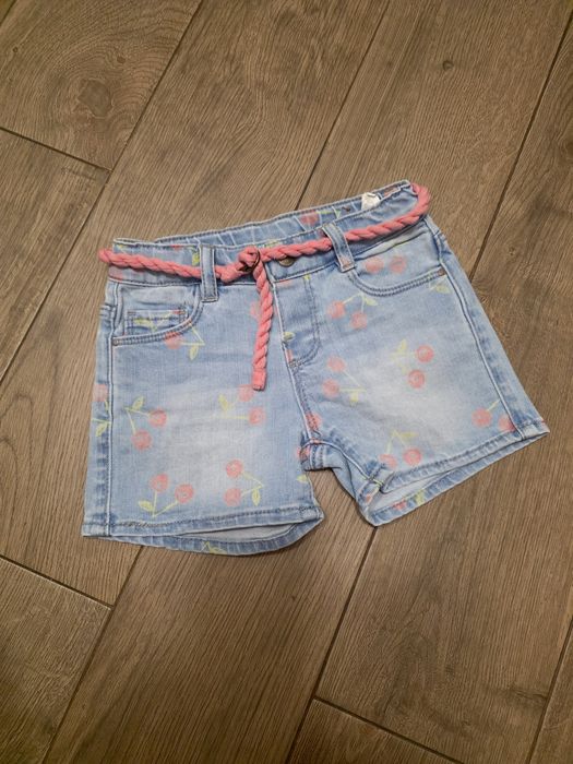 Blugi Zara mărimea 92cm stare foarte bună