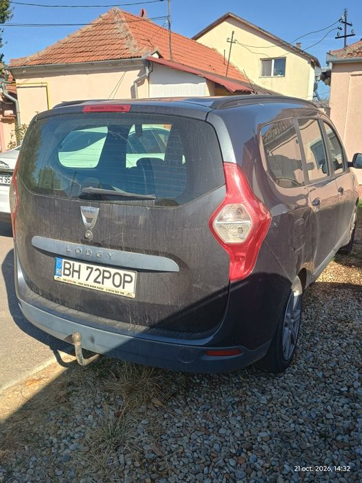 Dacia Lodgy 1.5 diesel,7 locuri ,2014 ,consum 4,6-5,4/100km .3700 euro negociabil.