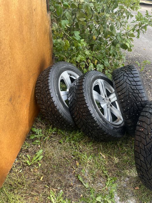 Продам зима с титановыми дисками R 17
