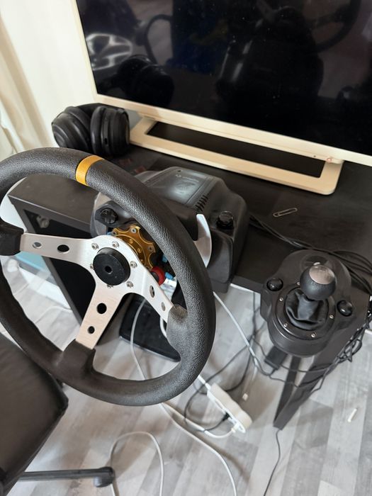 vand volan logitech g29