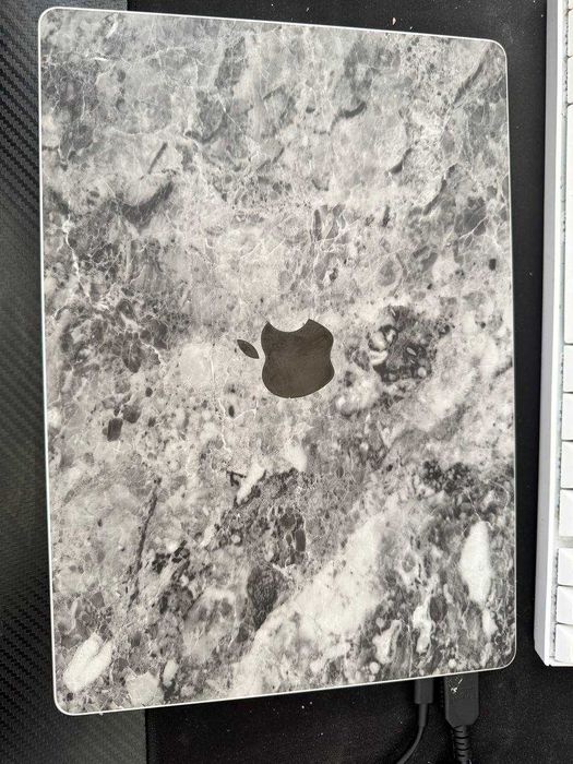 Macbook M2 Pro 2023 14" / 16 / 512