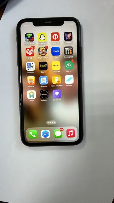 Продам Айфон 11 в хорошем состояние
