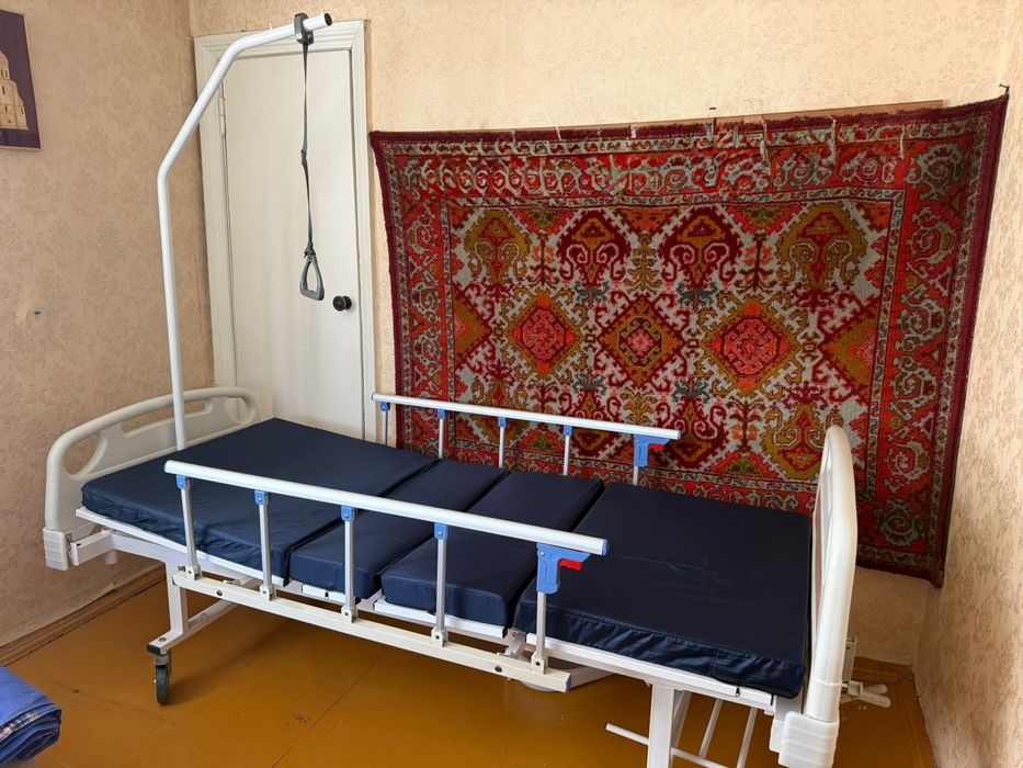 Продам кровать медицинскую