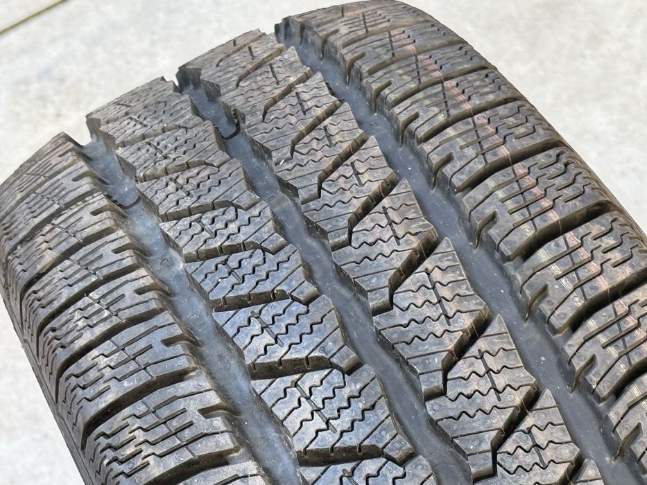 215/65/R15C Continental VanContact Winter 1бр зимна бус нова dot3421