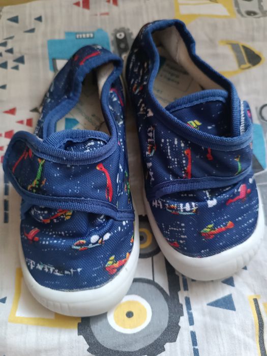 Детски пантофи 25,27,28,31 номер