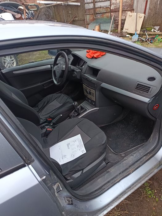 Опел астра Н на части 1.7