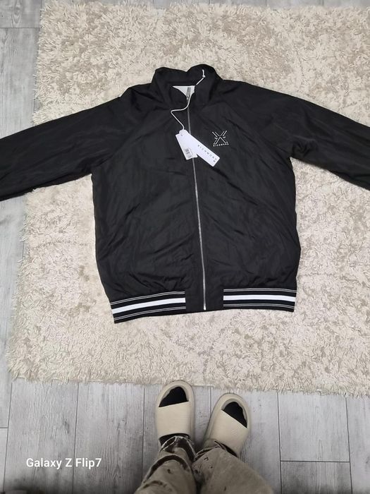 Vind geaca Richmond mărimea xl nou original neagra
