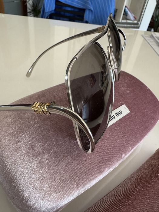 Miu miu слънчеви очила