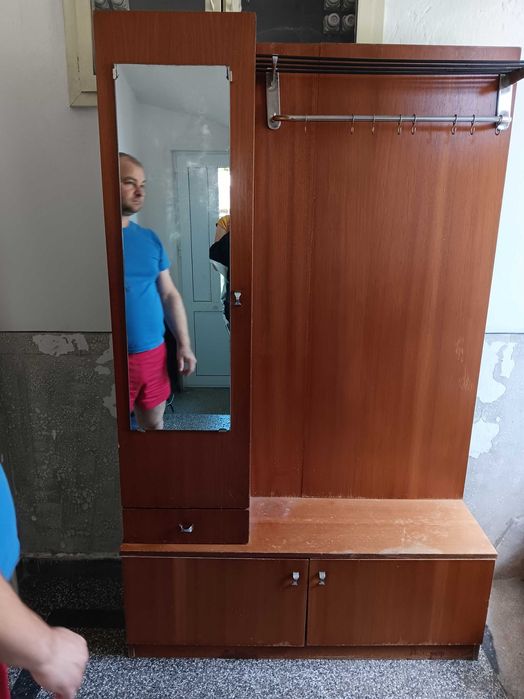 Продавам старо портманто