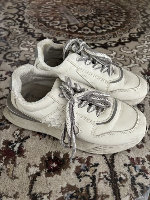 Кроссовка женский