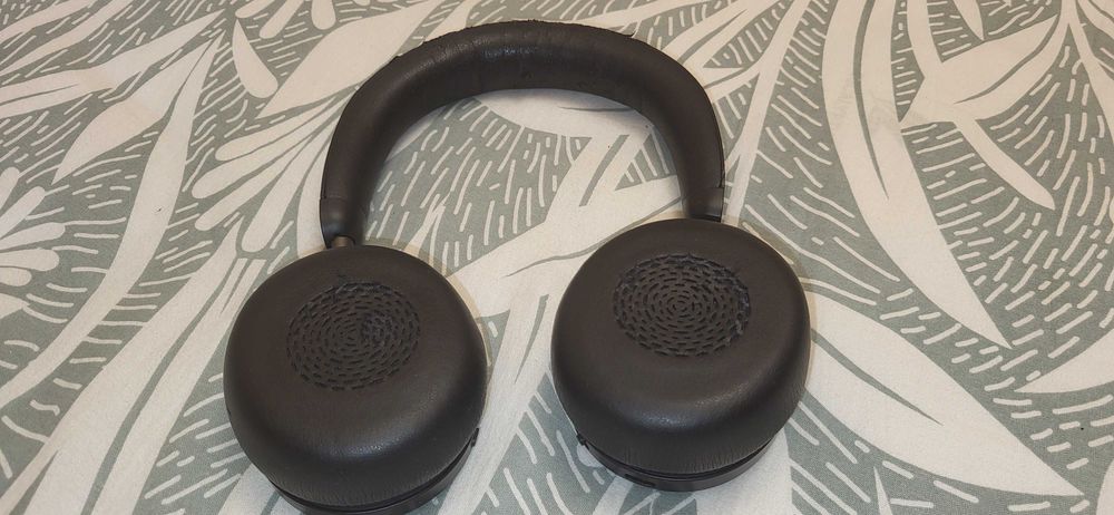 Jabra Evolve2 75  casti fuctionale cu microfon urme de uzura 230 lei