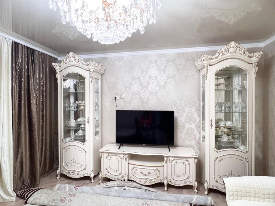Стенка/витрина продаем